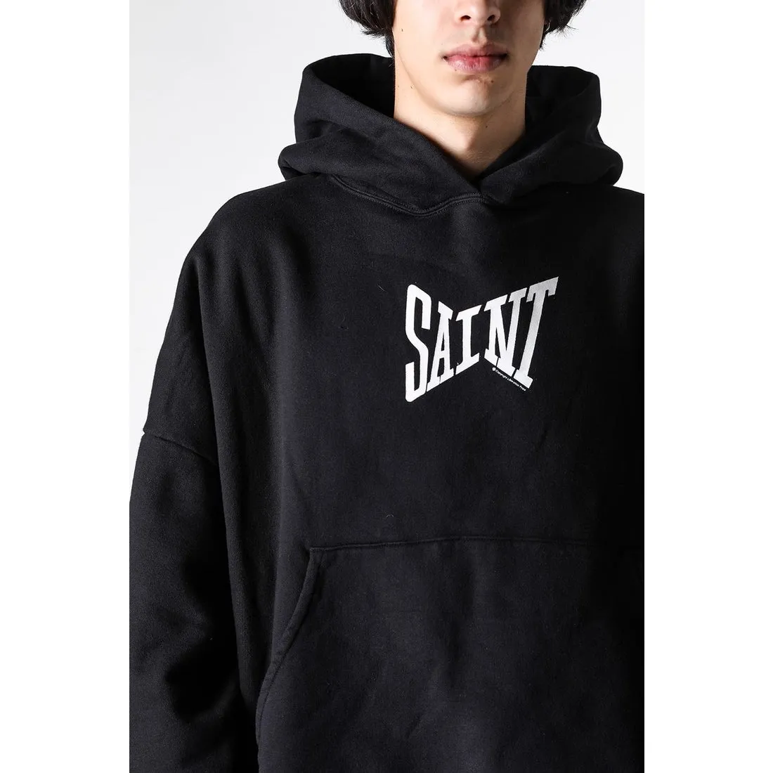 SAINT Mxxxxxx RIBON SAINT HOODIE/BLK The latest SAINT basic loose hoodie, black S-XL, original uniform high weight and light fleece sweatshirt fabric, custom woven and dyed, original loose short fat version, unchanged from the knife, original flavor, original accessories, fruit main mark/wash mark/cherub mark complete, ready-to-wear pre-shrunk without deformation after washing